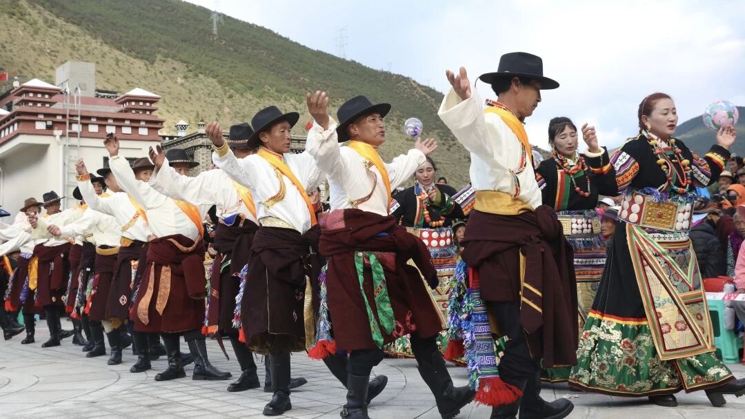 四川省第五届乡村文化振兴魅力竞演大赛 “心灵亚丁·梦幻稻城”系列民俗文化活动举行